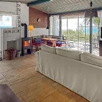 2 Bedroom Gorgeous In *