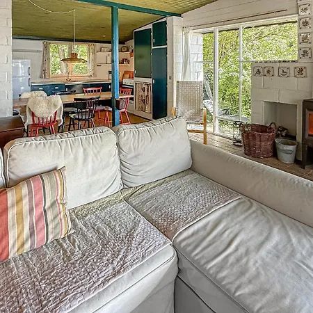 2 Bedroom Gorgeous In Knebel