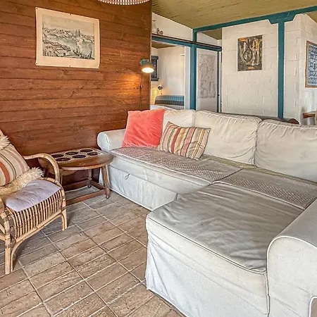2 Bedroom Gorgeous In Knebel