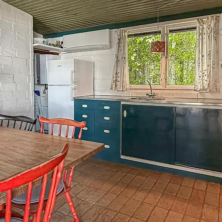 2 Bedroom Gorgeous In * Knebel