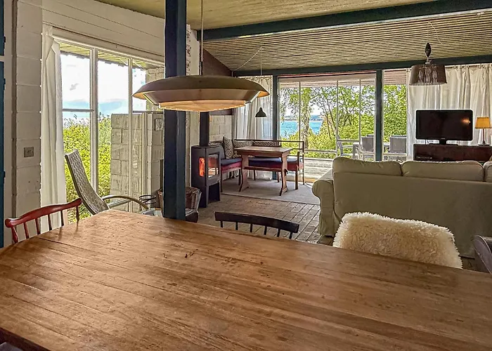 2 Bedroom Gorgeous In Knebel