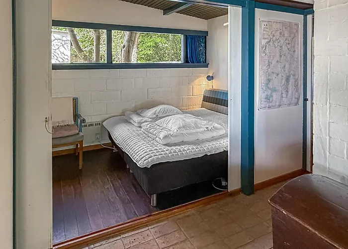2 Bedroom Gorgeous In Hébergement de vacances *