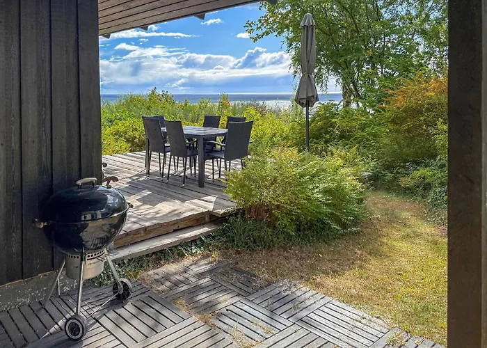 2 Bedroom Gorgeous In Knebel